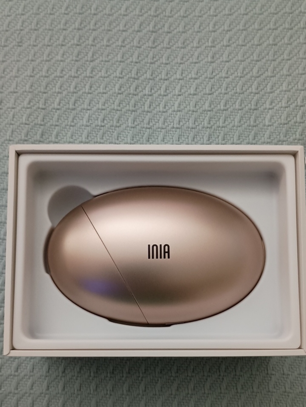 INIA Glace Microcurrent Facial Device